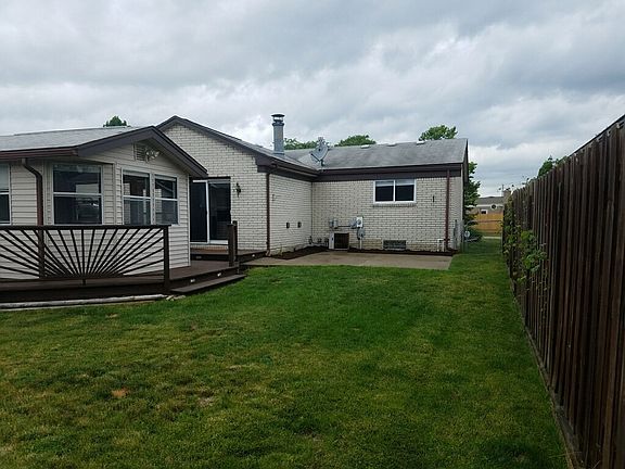 4th image of 12112 Quaker Dr