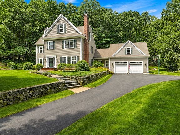 2nd image of 3 Graystone Way