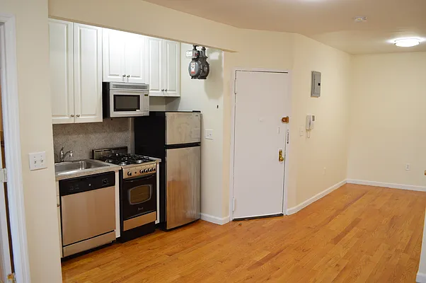 Rented by OvCo Realty | media 27