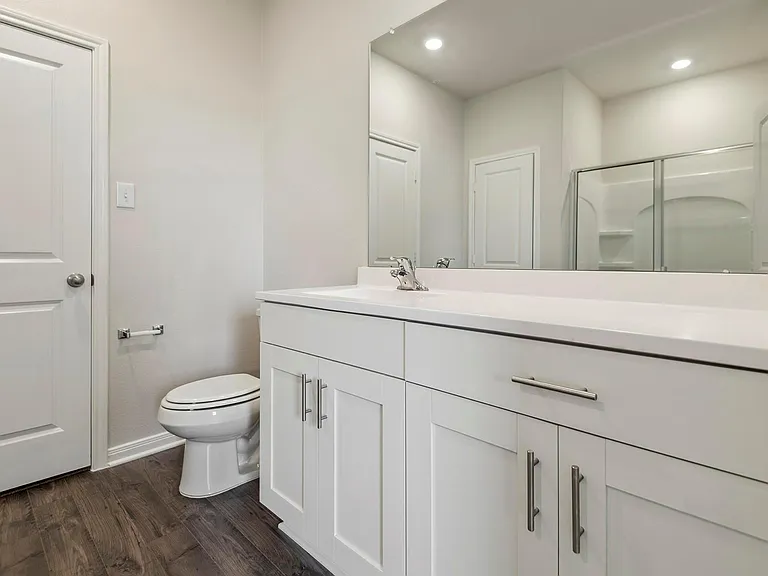 15858 Berry Hill Dr — Photo 12