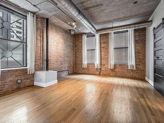 4th image of 110 N Peoria St Unit 205