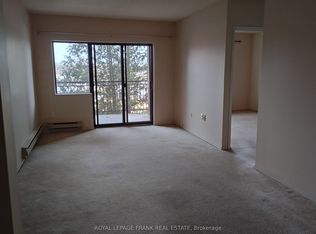 552 Dundas St E #305, Whitby, ON L1N 2J4