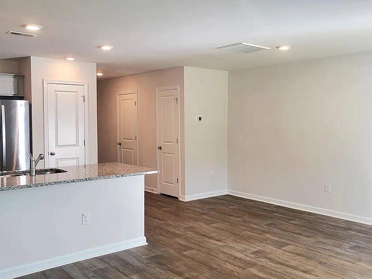 2709 Gracie Ln — Photo 9