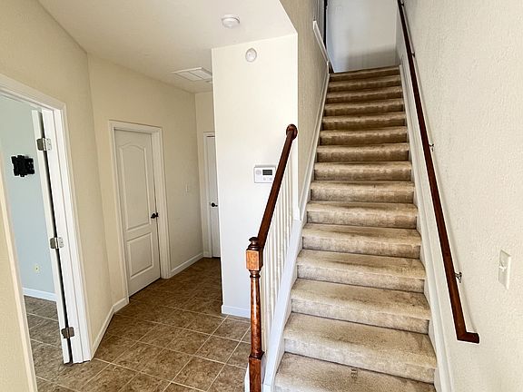 2nd image of 212 Aqua Ct Unit 1-3