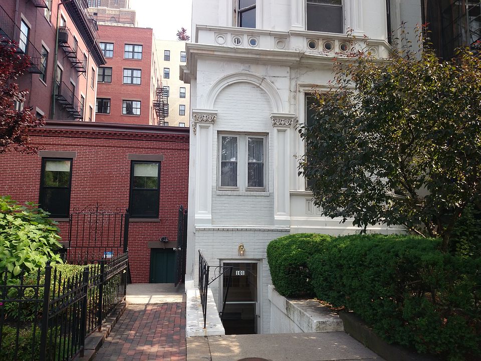 2nd image of 101 Beacon St APT 9