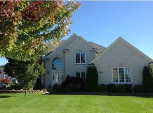 43628 Sweetwood Dr, Sterling Heights, MI