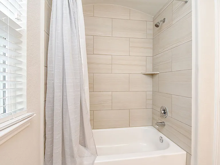 4442 Buentello Dr — Photo 10