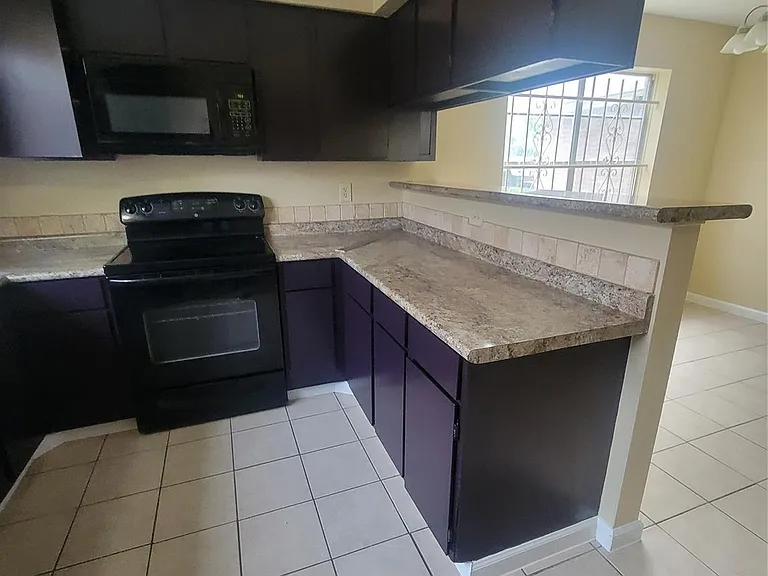19330 Cypress Bay Dr — Photo 6