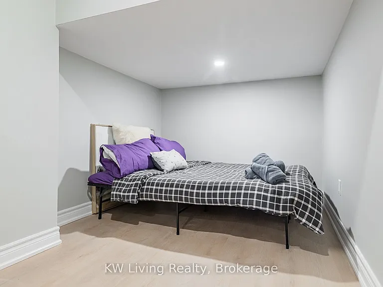 72 Bermondsey Way #BASEMENT — Photo 10