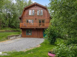 9095 E Gold Pan Dr, Palmer, AK 99645