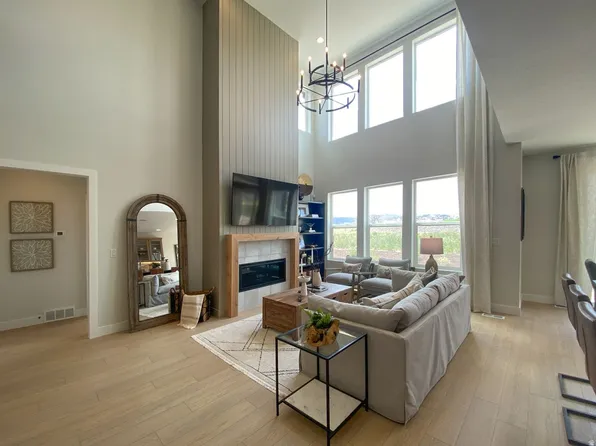 5399 S Century Way, Riverdale, UT 84405