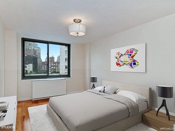3rd image of 2025 Broadway APT 22K