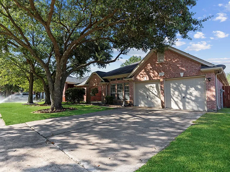 10415 Courtley St — Photo 4