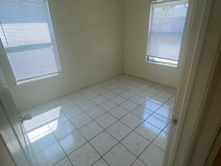 1104 Georgetown Rd #B — Photo 10