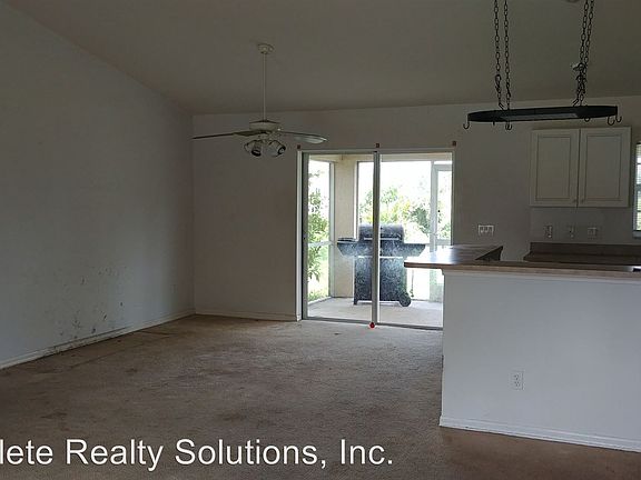 2nd image of 721 Manuel St E