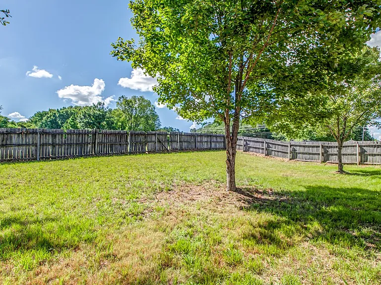 9461 Hickory Dr — Photo 47