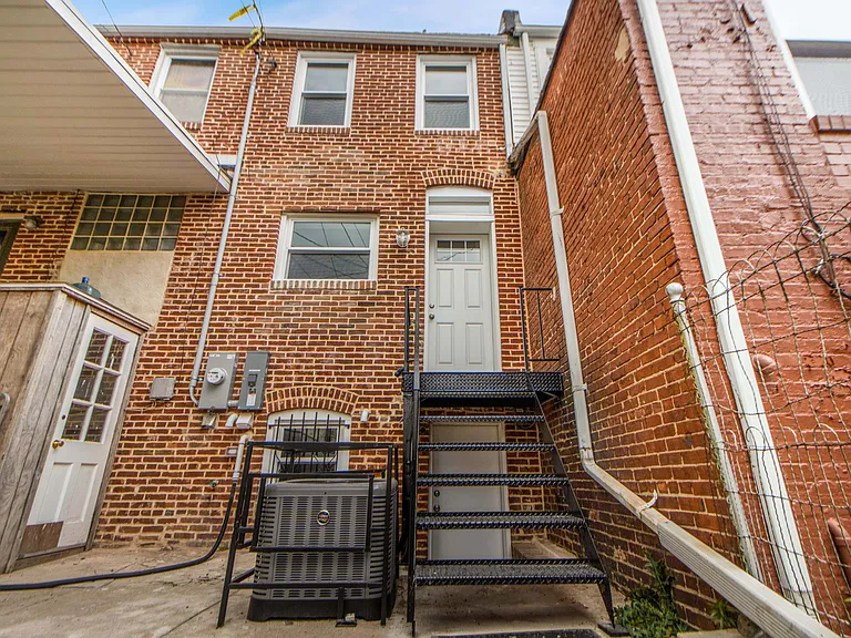 333 S Conkling St #A — Photo 36