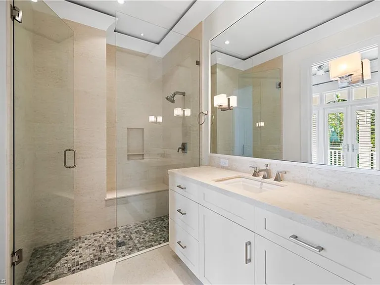 1270 Gulf Shore Blvd S — Photo 14