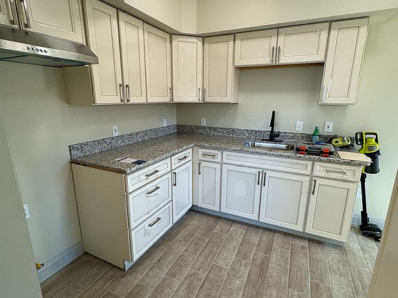 5th image of 4353 S Western Ave APT 5
