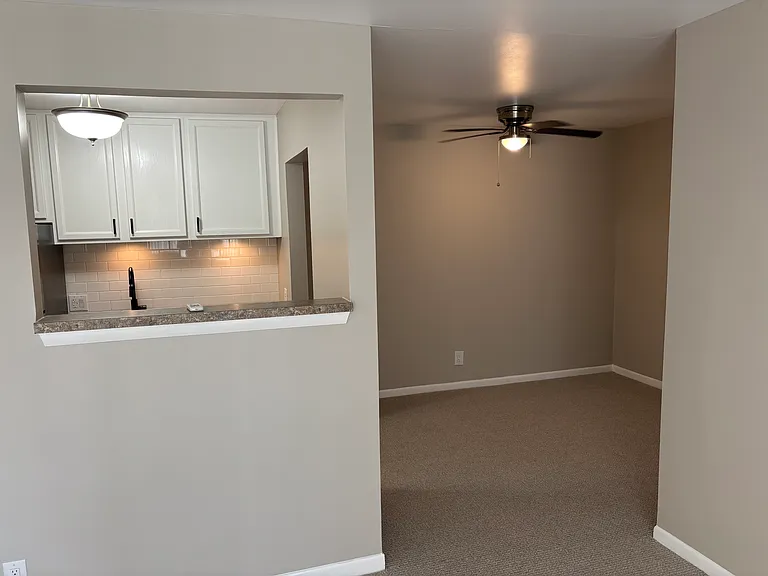 7050 Villa Dr #5 — Photo 3