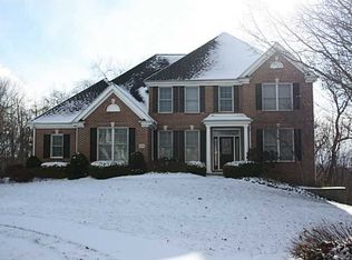 230 Lynhurst Dr, Pittsburgh, PA 15237