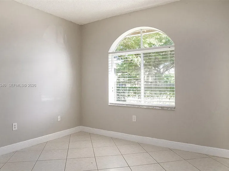 13233 SW 203rd St — Photo 6