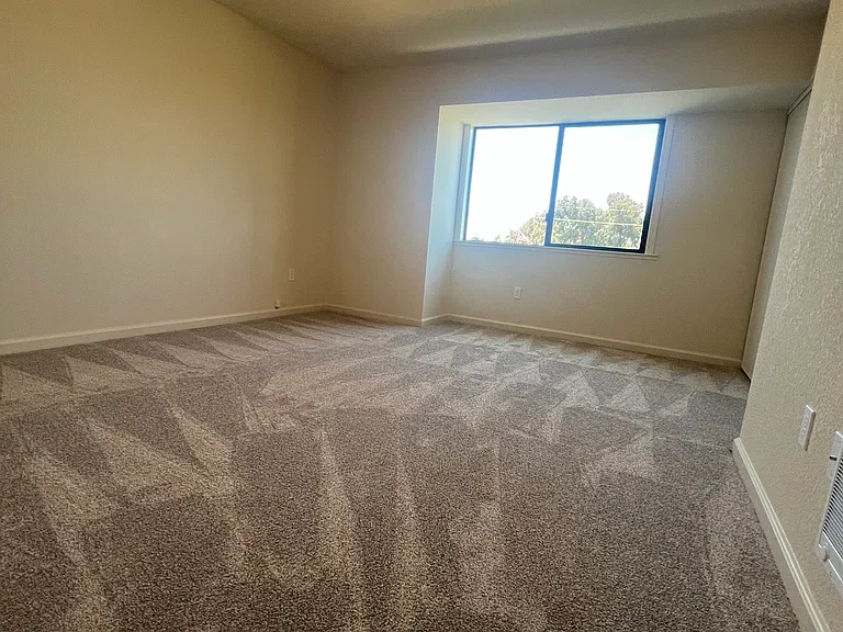 415 Dela Vina Ave #C — Photo 13