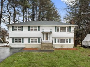 32 Wilmington Rd, Burlington, MA 01803