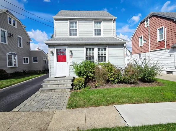 69 Harvard Street, Williston Park, NY 11596