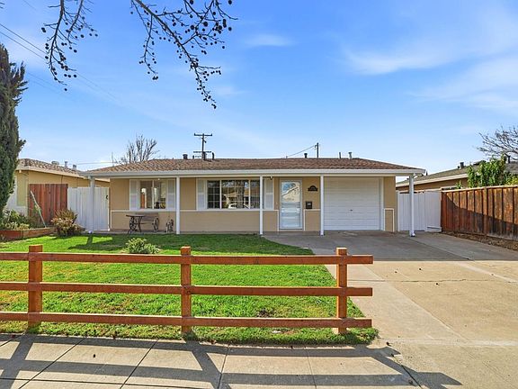 2nd image of 3083 Irlanda Way