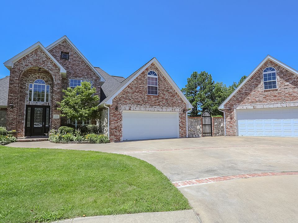 1st image of 2718 W Centennial Dr