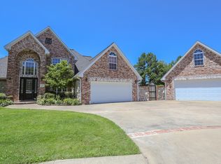 2718 W Centennial Dr, Rogers, AR 72758