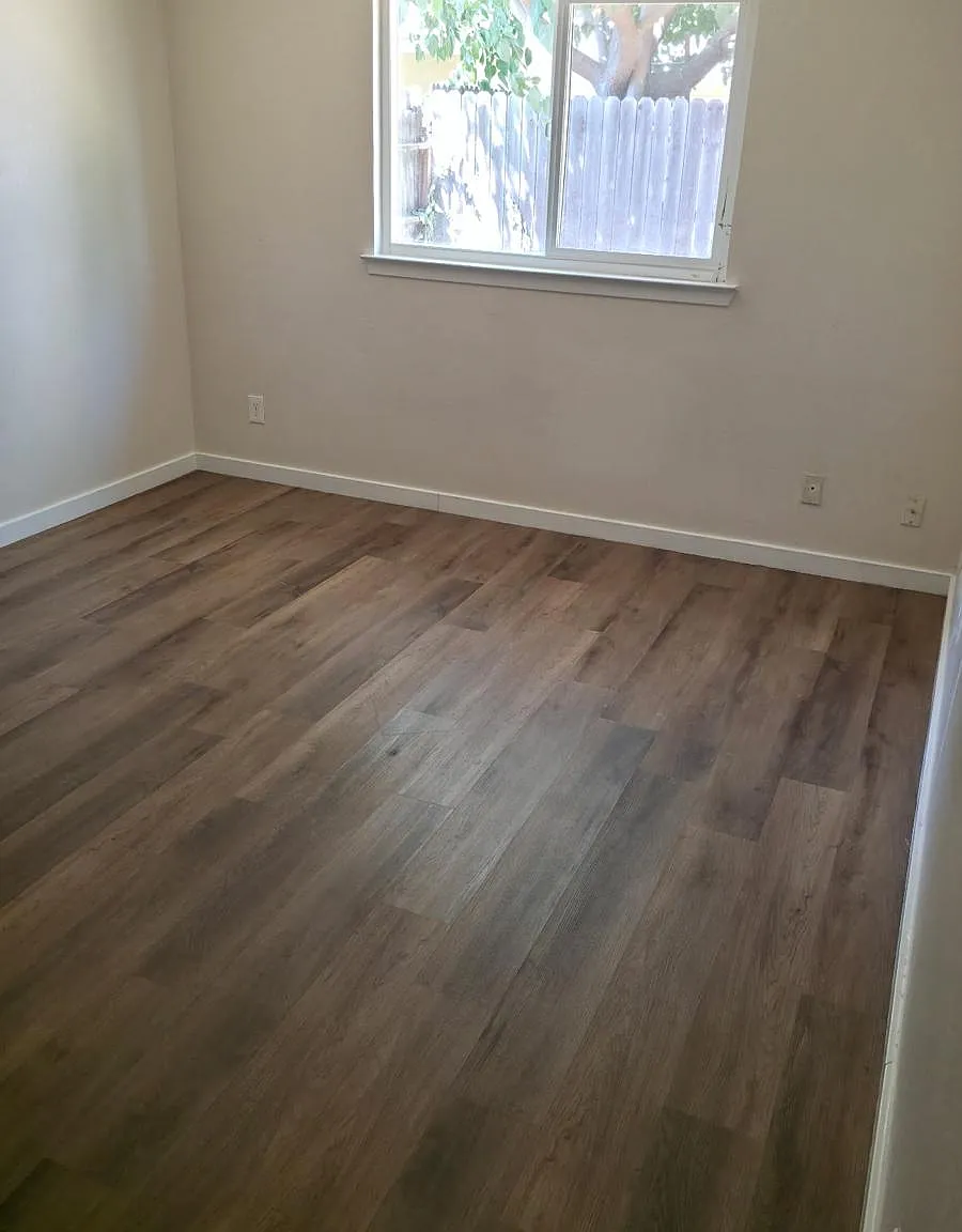 3 bed, 1155 sqft, $2,500 — Photo 2