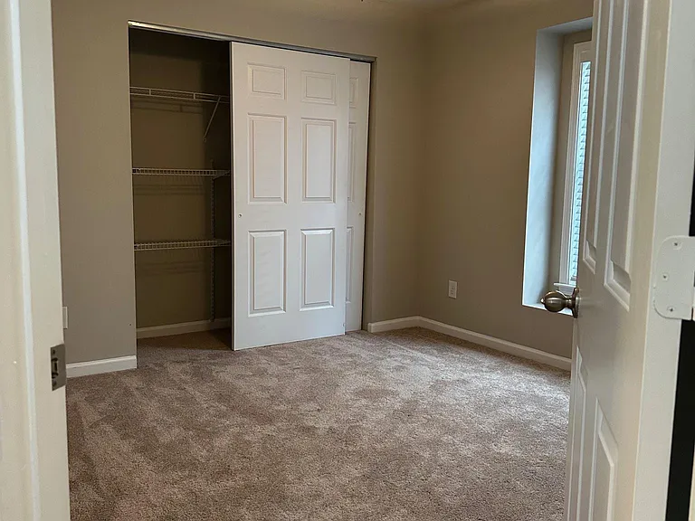 219 Northlands Dr — Photo 25