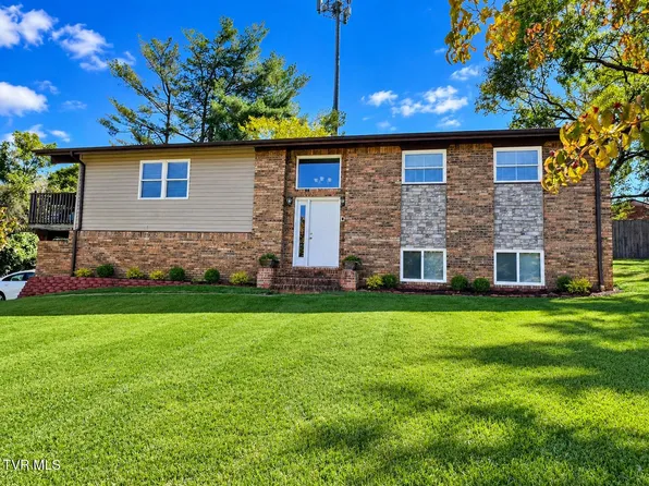 154 Locust Cir, Pennington Gap, VA 24277