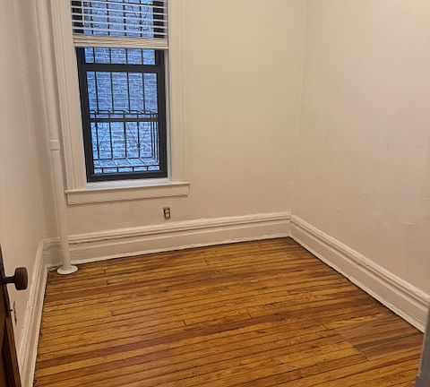 5th image of 816 8th Ave APT 1L