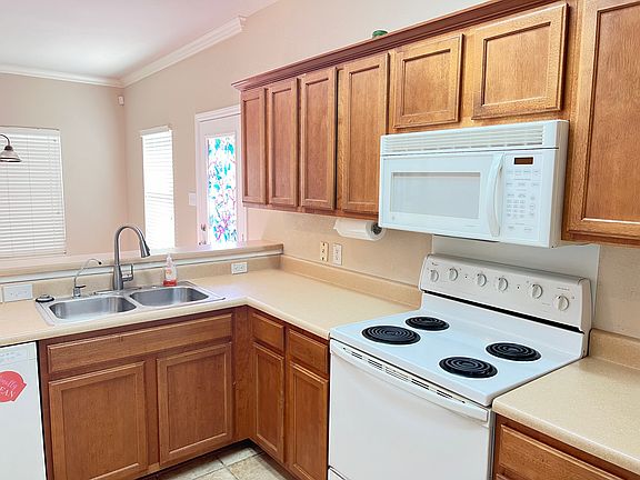 5th image of 7103 Norman Ln