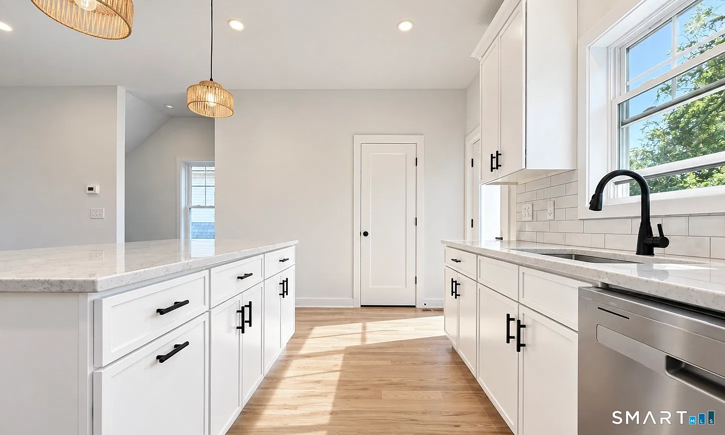 2 bed, 2.0 bath, 1250 sqft, $3,500 — Photo 4