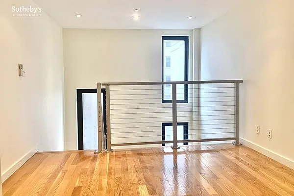 Rented by Sotheby's International Realty | media 25