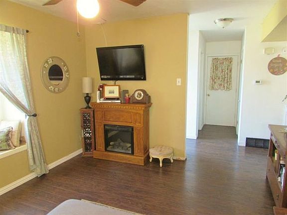 5th image of 1203 Cozby St S