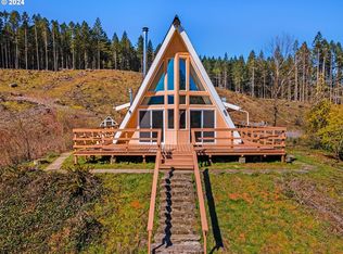 93188 Templeton Rd, Cheshire, OR 97419