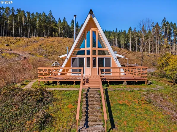 93188 Templeton Rd, Cheshire, OR 97419