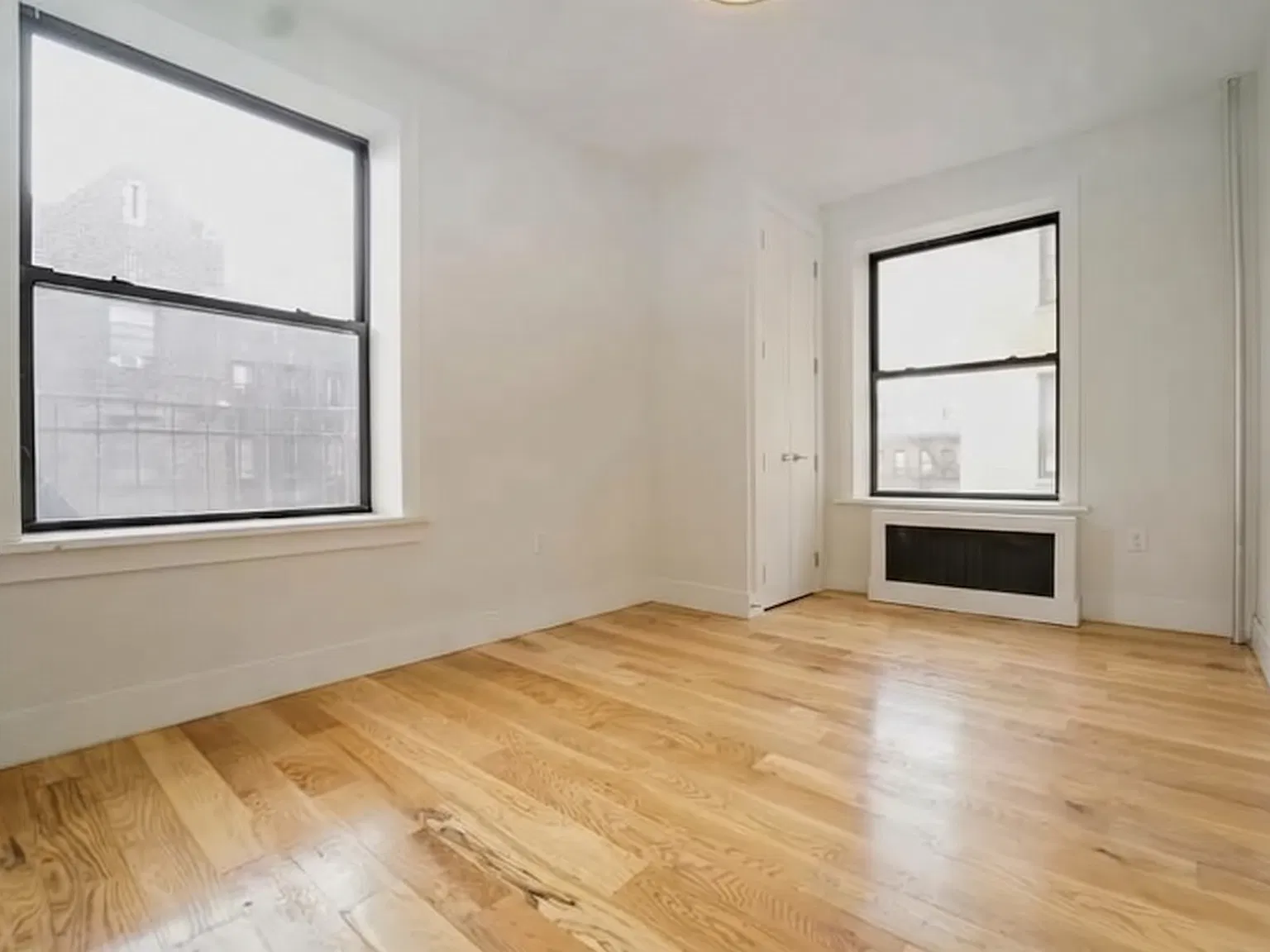 11 Maple Street — Photo 3