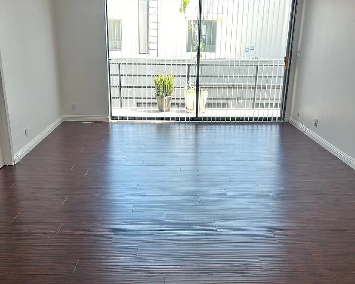 2121 Beloit Ave #312 — Photo 4