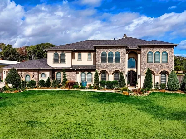 4809 Dutton Lake Drive, Baytown, TX 77523