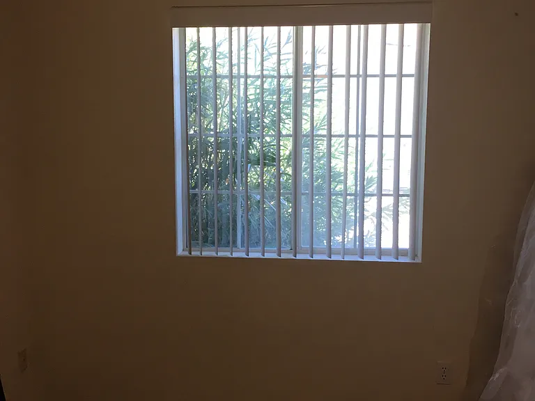 E Courtney Pl — Photo 9