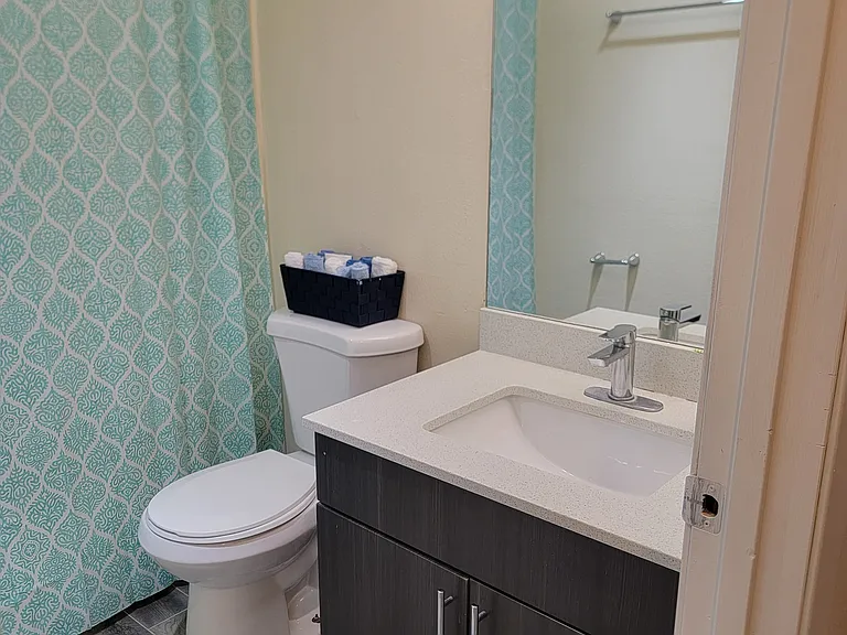Covewood Village Apartments — Photo 25