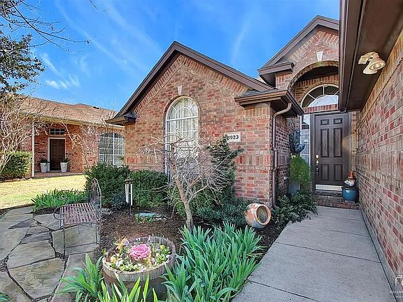 2nd image of 11923 Shoal Creek Dr