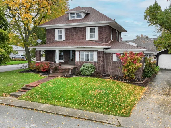 404 S Bill St, Francesville, IN 47946