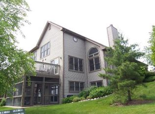 Port Barrington Dr, Port barrington, IL 60010